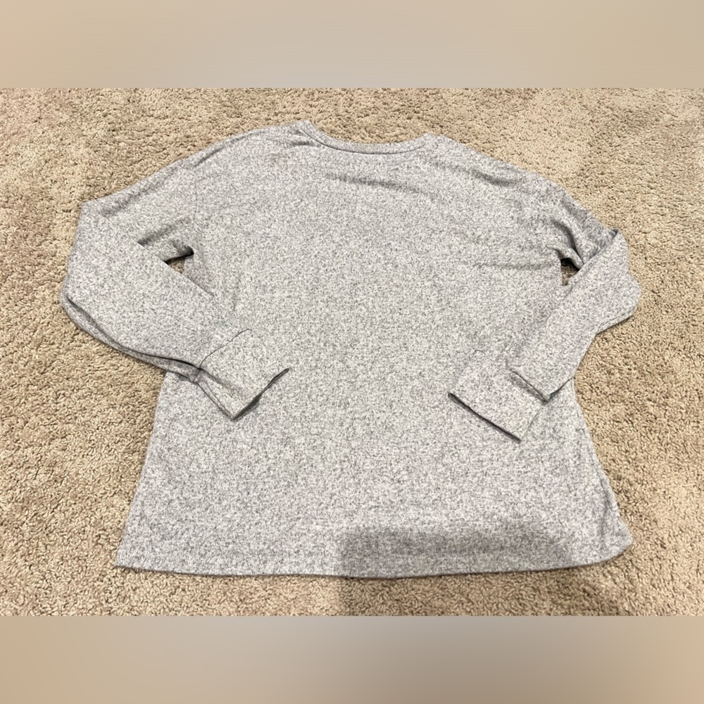 Gray long sleeve tunic